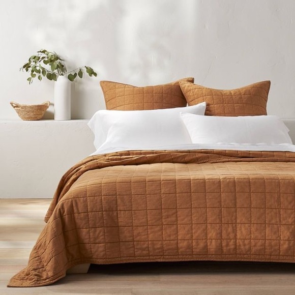 Casaluna Bedding Casaluna Heavyweight Linen Blend Quilt Warm Brown